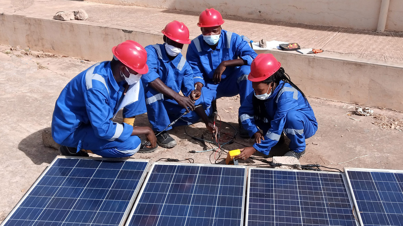 Image: Solar energy system in Senegal